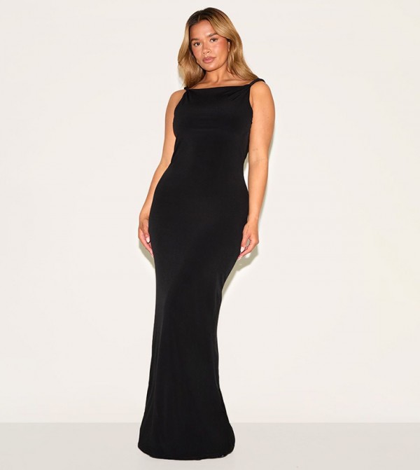 فستان ماكسي بظهر متدلي وياقة واسعة 