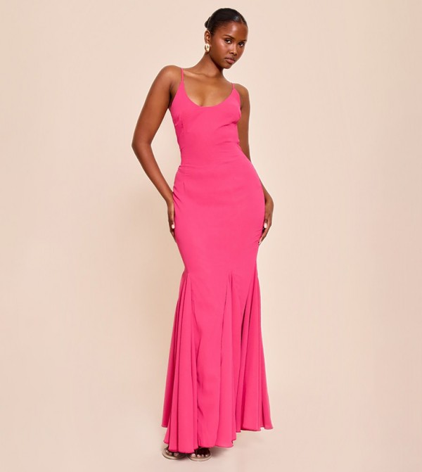 Chiffon Scoop Neck Cowl Back Sleeveless Maxi Dress