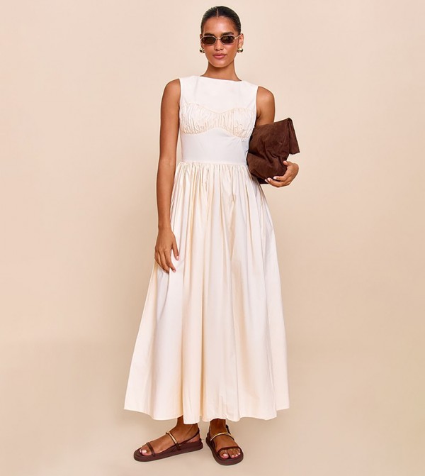 فستان ميداكسي مزموم 