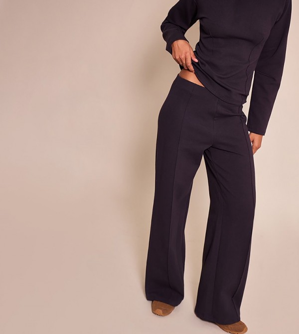 Interlock Pintuck Straight Fit Sweatpants