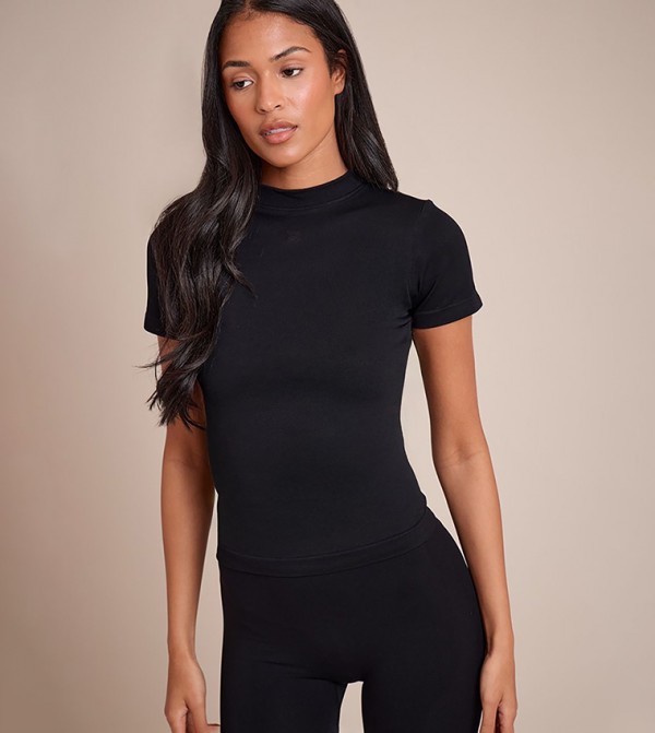 توب رياضة طويل بدون خياطة للمقاسات الطويلة 