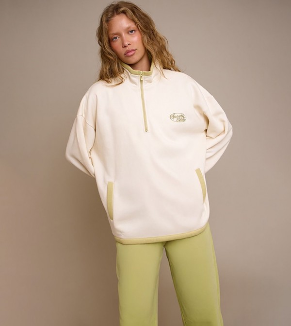 سويتشيرت مطرز بربع سحاب 