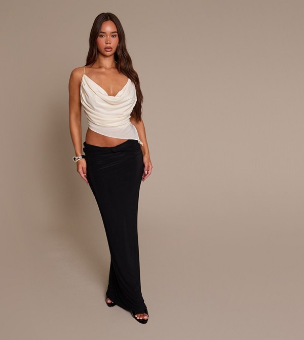 تنورة ماكسي لامعة