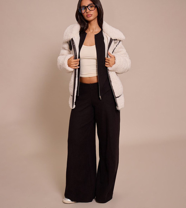 بنطلون رياضة واسع بخصر متوسط