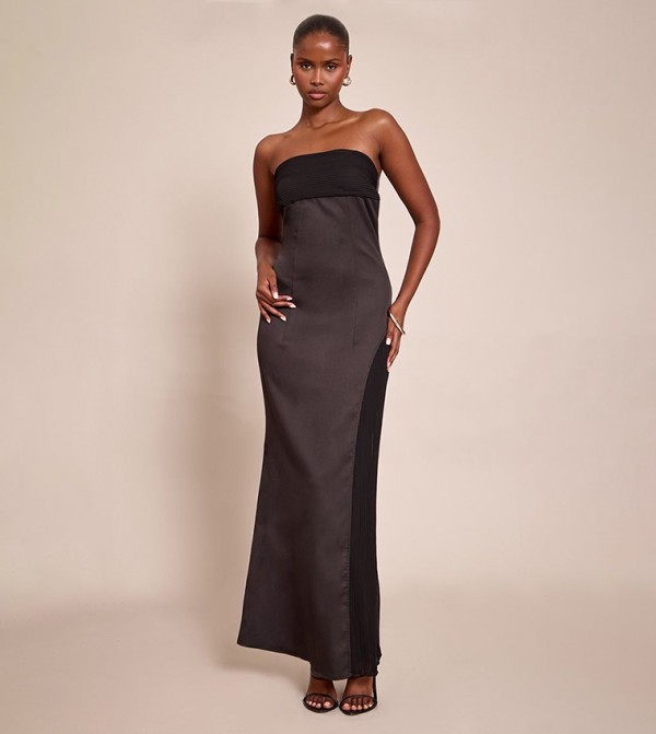 Solid Pleated Detail Maxi Dress