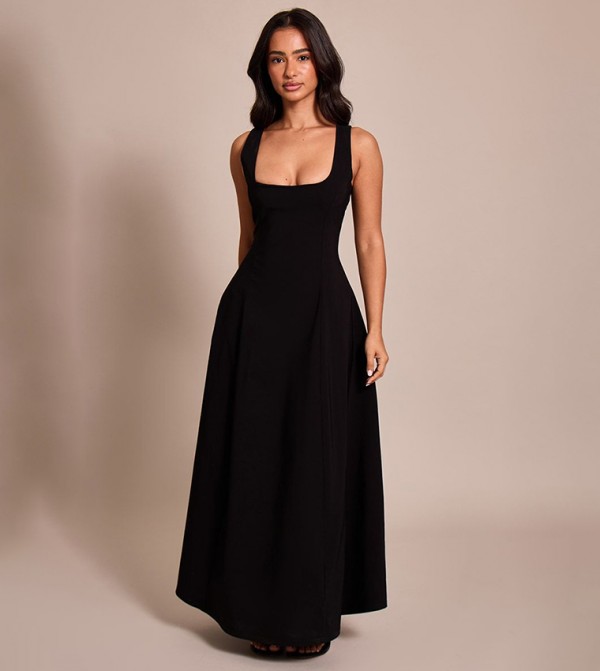 Petite Scoop Neck Sleeveless Maxi Dress