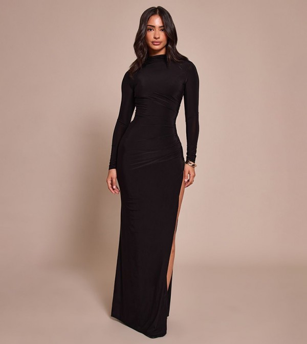 فستان ماكسي بياقة عالية للمقاسات الصغيرة