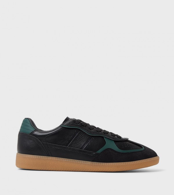 MAHALO Lace-Up Sneakers
