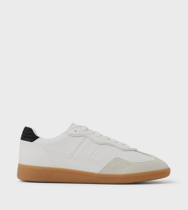 MAHALO Lace-Up Sneakers