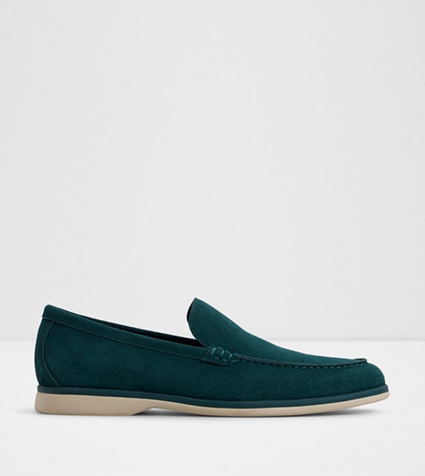 MARINER Solid Loafers
