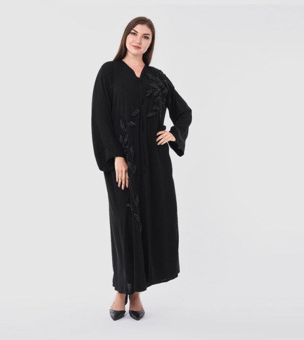 عباية مطرزة يدويا