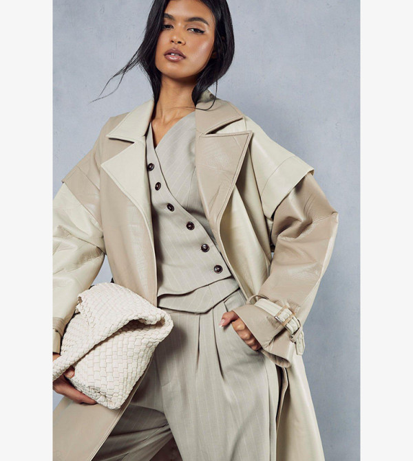 Monochrome Trench