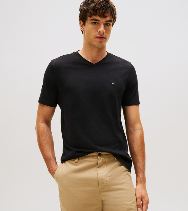 Essential Logo Detail V-Neck T-Shirt