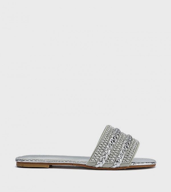 Embellished Open Toe Flat Sandals