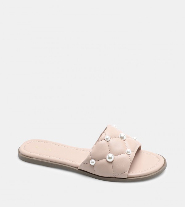 Trendy flat hot sale sandals 2019