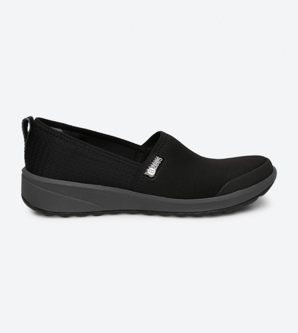 Buy Bzees Glee Slip Ons Black In Black | 6thStreet Saudi Arabia