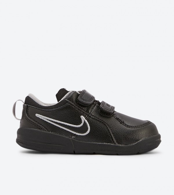 round toe nikes