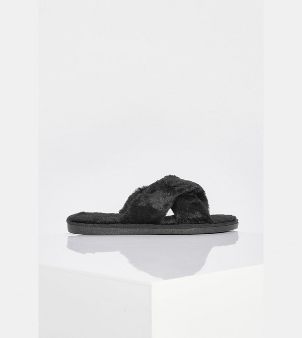 Fluffy outlet slipper slides