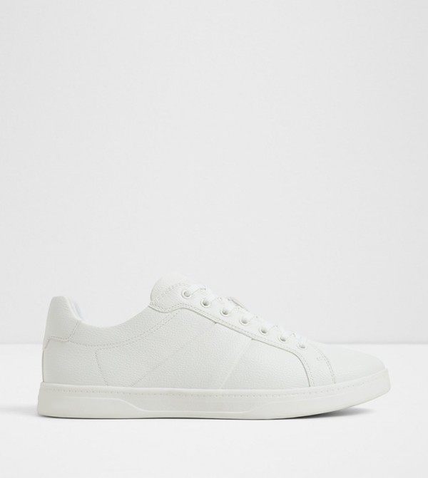 OZZY Round Toe Lace-Up Sneakers