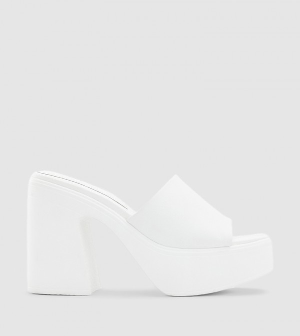 Palomaa Block Heel Sandal