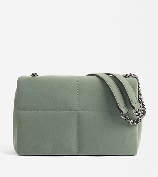 حقيبة كتف بغطاء مبطنة