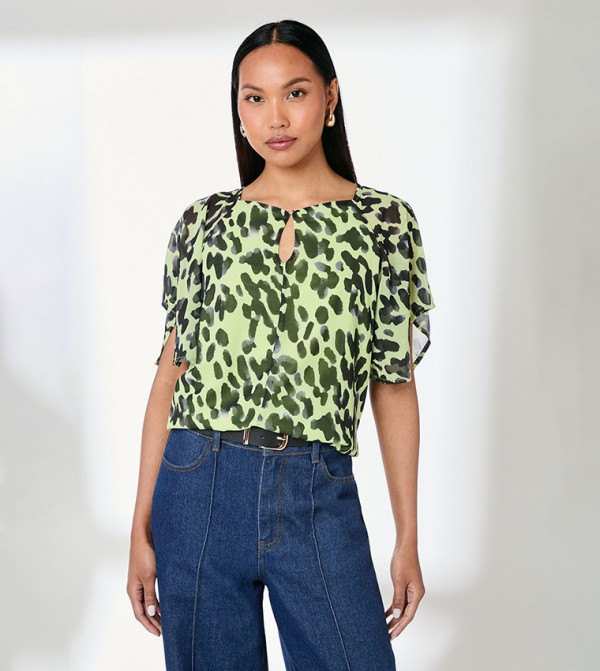 Animal Print Hanky Hem Short Sleeves Top