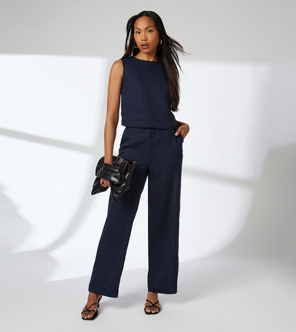 Solid Sleeveless Cropped Top