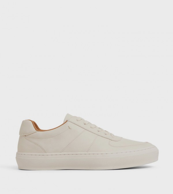 REGUS Lace-Up Sneakers
