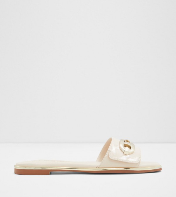 REMILA Accessory Detail Flat Sandals