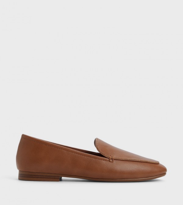 RHILEY Textured Loafers