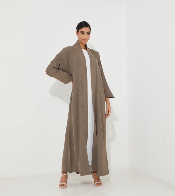 عباية محبوكة