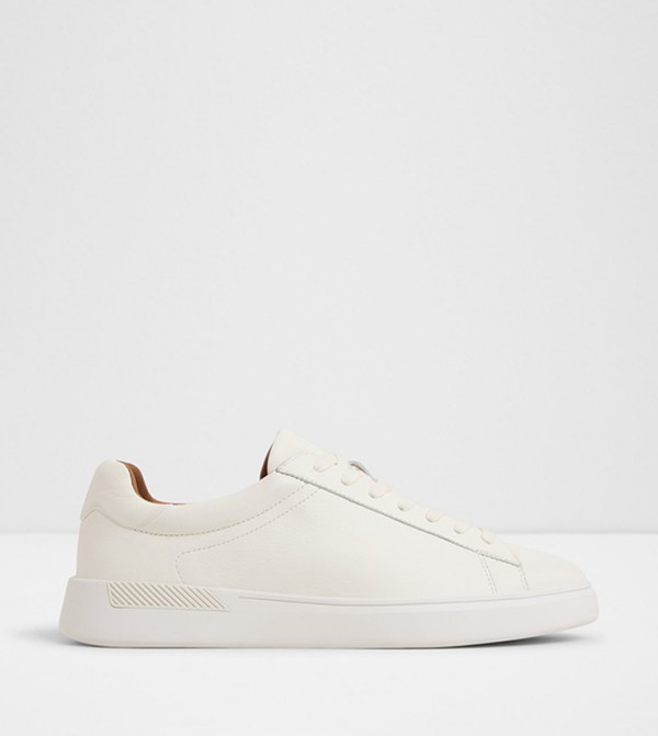 SEEGER Round Toe Lace-Up Sneakers