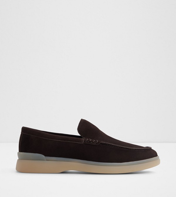 SHAYN Round Toe Slip-On Loafers