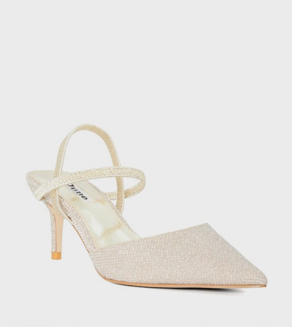 حذاء كلاسيكال بمقدمة مدببة  