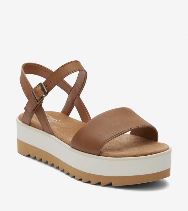 صندل بلاتفورم بمقدمة مفتوحة 