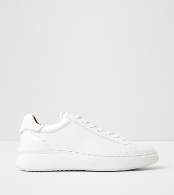 TODDY Lace-Up Sneakers