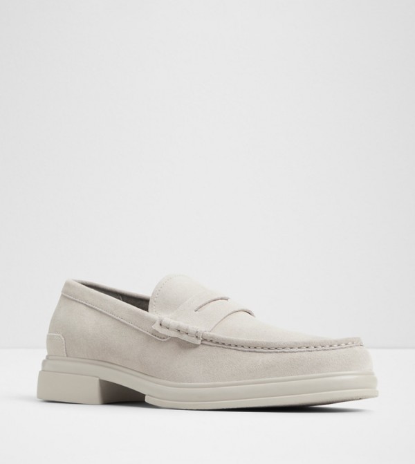TUCKER Textured Loafers