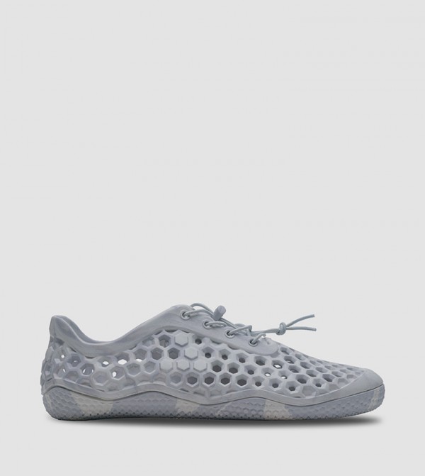 ULTRA III Cut-Out Walking Shoes