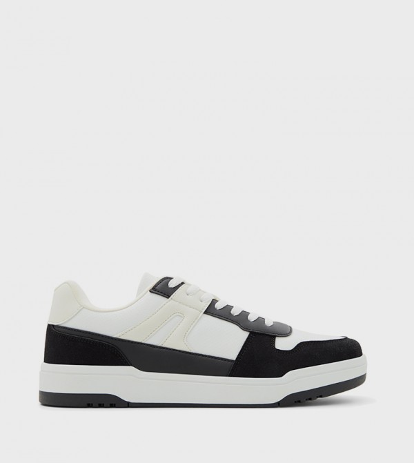 VALLELY Lace-Up Sneakers