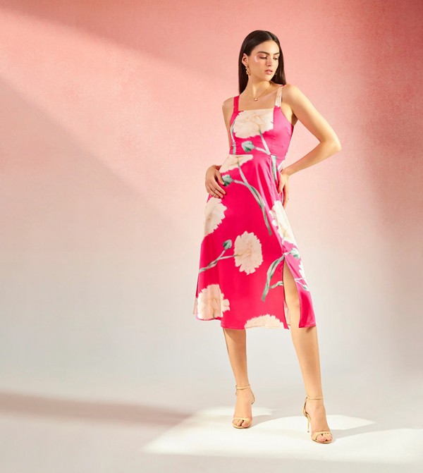 فستان ميدي ساتان بقصة واسعة بحمالات وطبعة الزهور