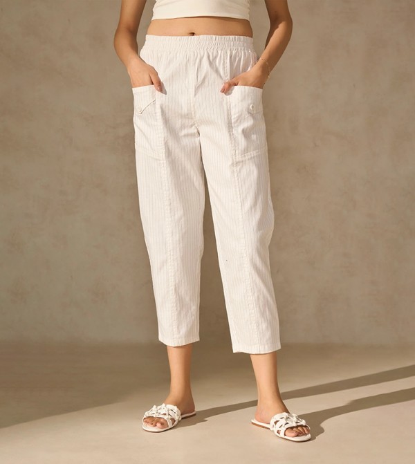 Mid Rise Tapered Fit Trousers