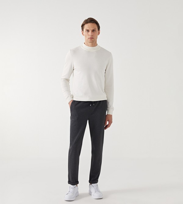 Mid Rise Slim Fit Trousers