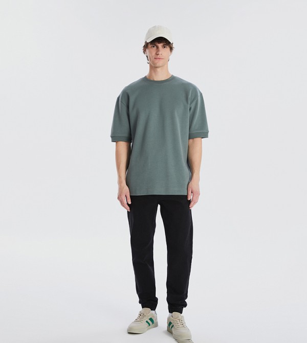 780 Drawstring Waist Jogger Jeans