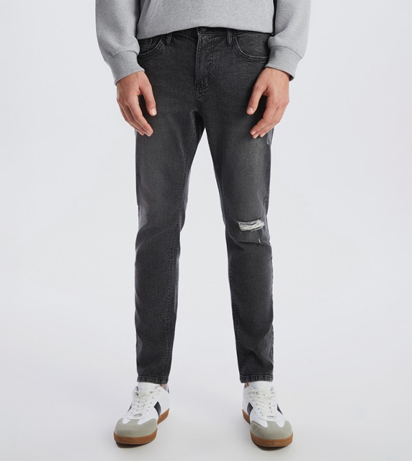 750 Ripped Slim Fit Jeans