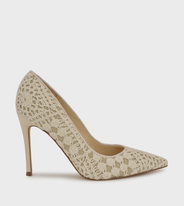 FRESH Embroidered Heel Pumps