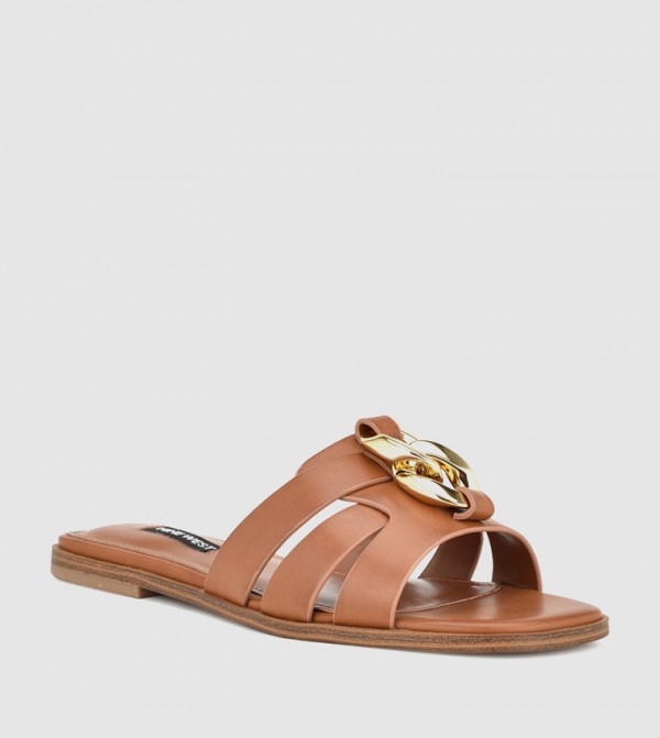 GANLEE Metal Accent Flat Sandals