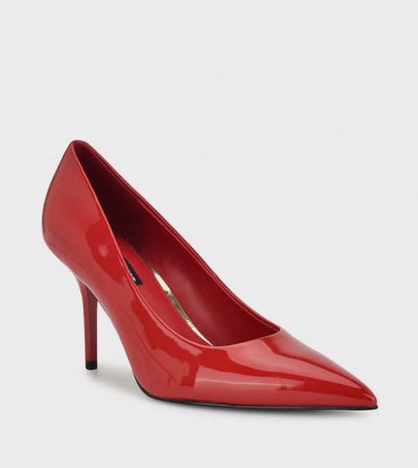 PRINCESA Glossy Pointed Toe Pumps