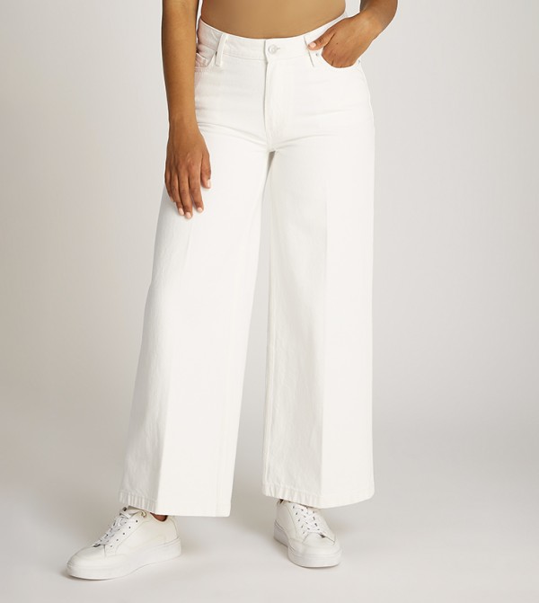 جينز سادة واسع 