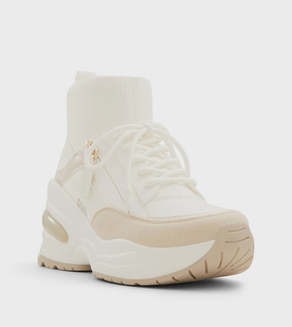 WYSTERIA Round Toe High Top Sneakers