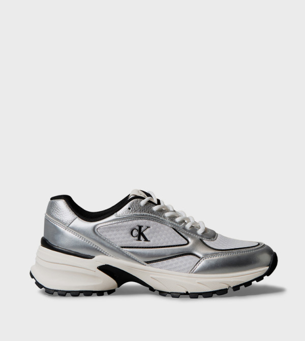 سنيكرز جري بشعار